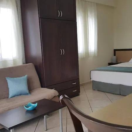 Yolanda Studios Paralia Agias Foteinis Экстерьер фото